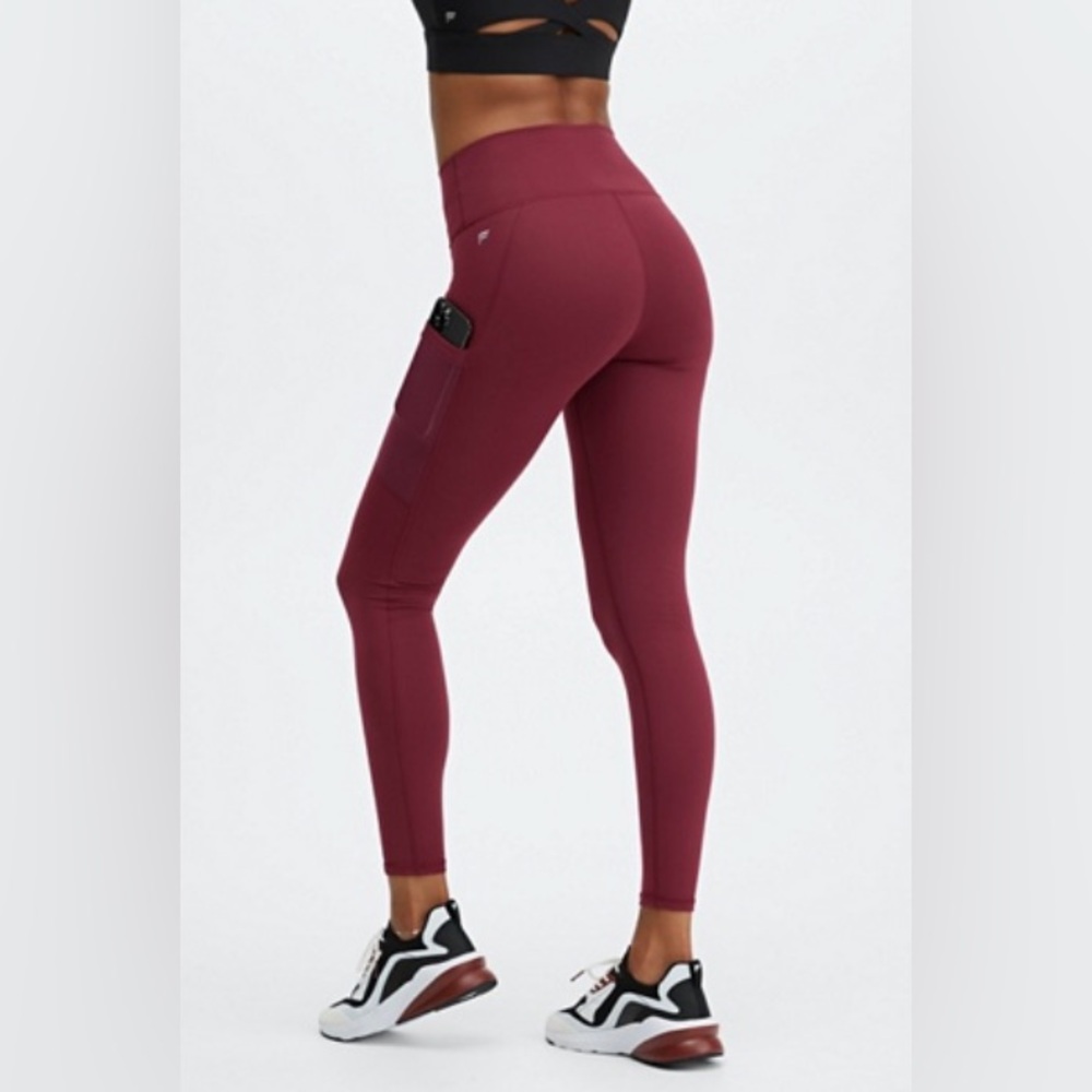Fabletics On-The-Go PowerHold leggings